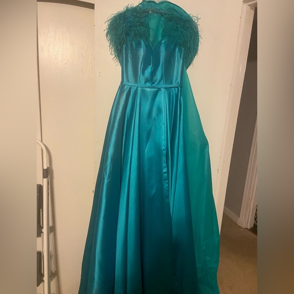 Jovani 08321 Prom Dress, Never Worn - Picture 2 of 2